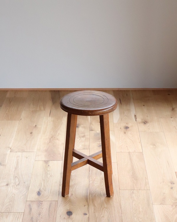 Wooden Round Stool RS-61�������饦��ɥ��ġ��� RS-61