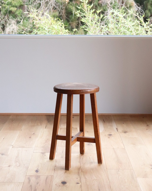 Wooden Round Stool RS-61�������饦��ɥ��ġ��� RS-61