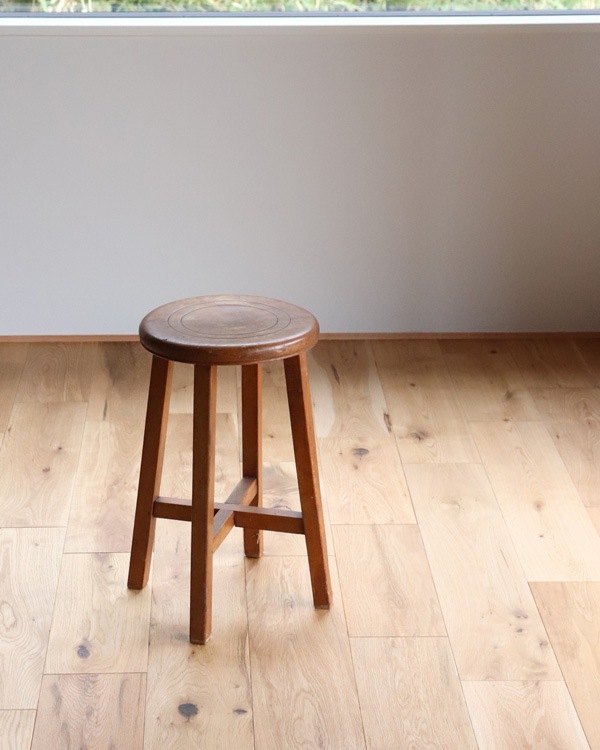 Wooden Round Stool RS-61�������饦��ɥ��ġ��� RS-61