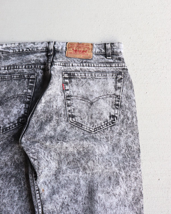 Vintage 90s Acid Wash LEVI'S 505 Black Jeans (W34xL28)