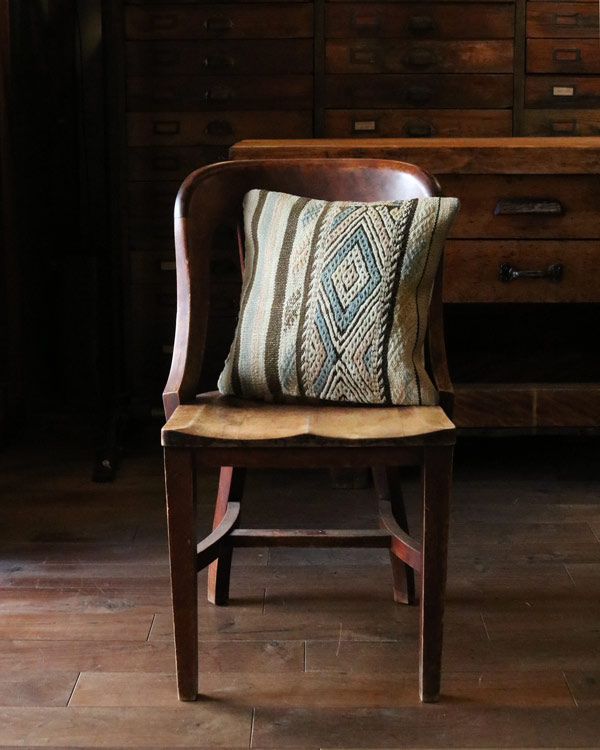 Old Kilim Cushion 40-F｜オールドキリムクッション 40-F