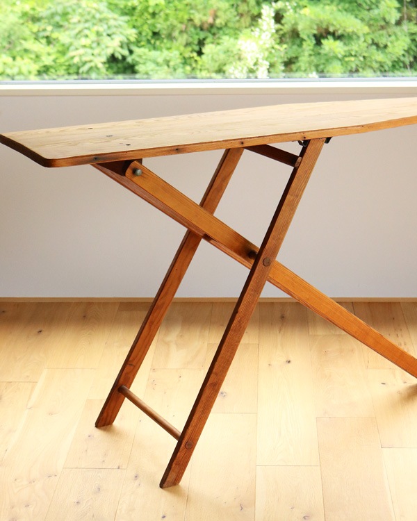 c.1930s Folding Ironing Board��1930ǯ�庢�ޤꤿ���ߥ���������
