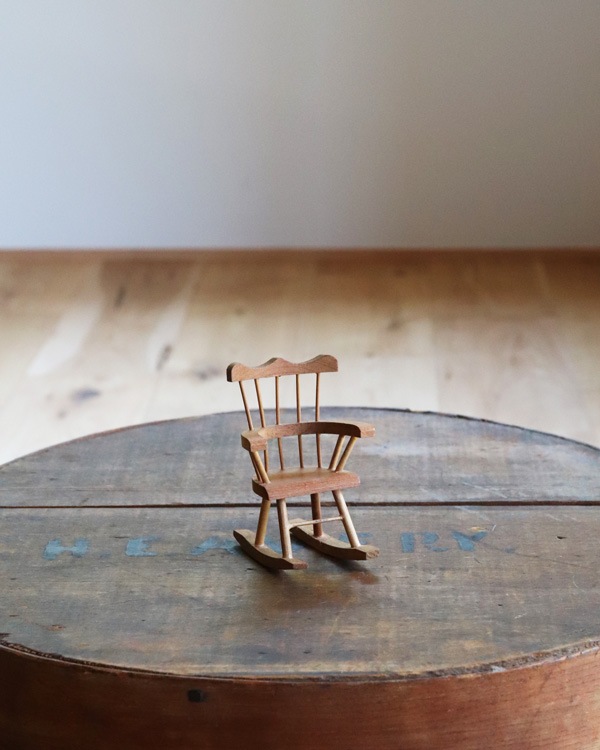 O82］ヴィンテージ 真鍮ロッキングチェア ミニチュア ドラゴン模様