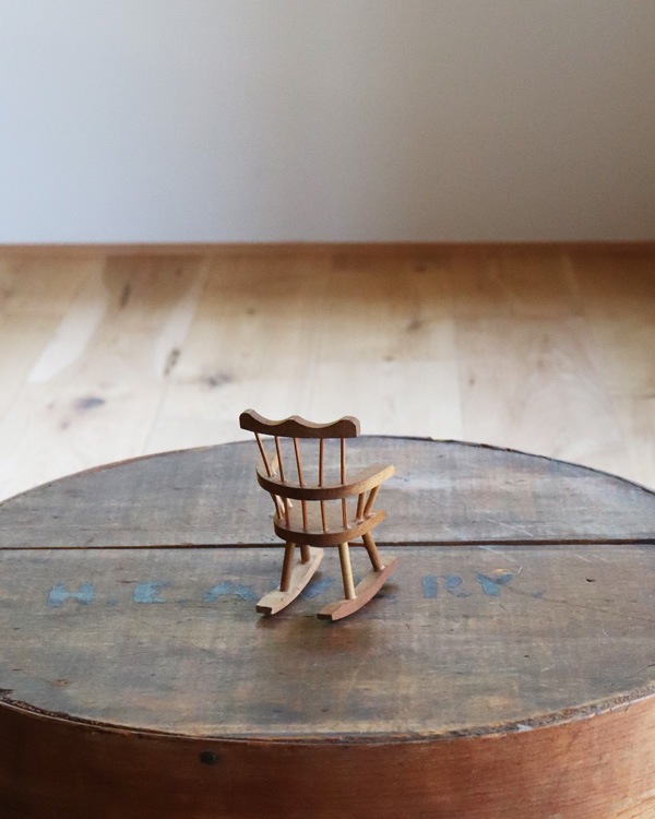 【お値下げ】ミニチュア　アンティーク調チェアー　3点セット Miniature Rocking Doll Chair A｜ミニチュアロッキングドール