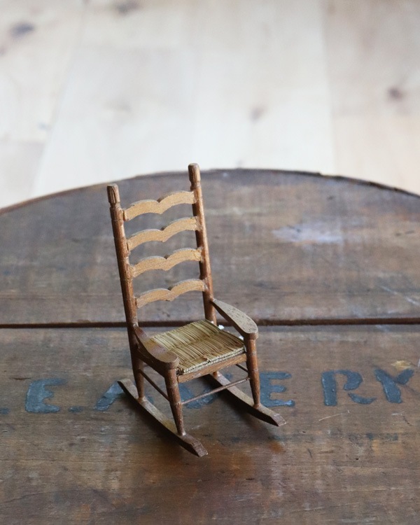 Miniature Rocking Doll Chair Cåߥ˥奢å󥰥ɡ C