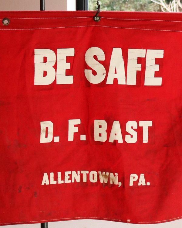 "D.F BAST" Truck Safety Banner��"D.F BAST" �ȥ�å������եƥ��Хʡ�