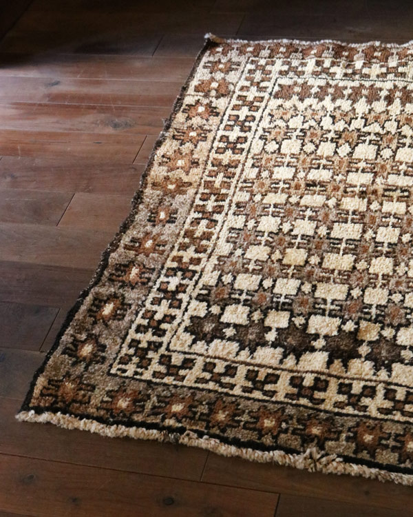 Traibal Rug Taimani / トライバルラグ タイマニ