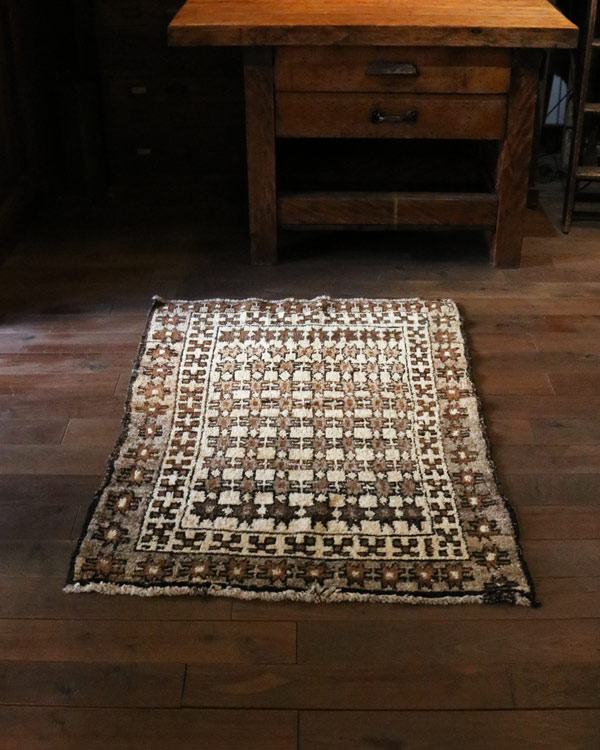 Traibal Rug Taimani / トライバルラグ タイマニ