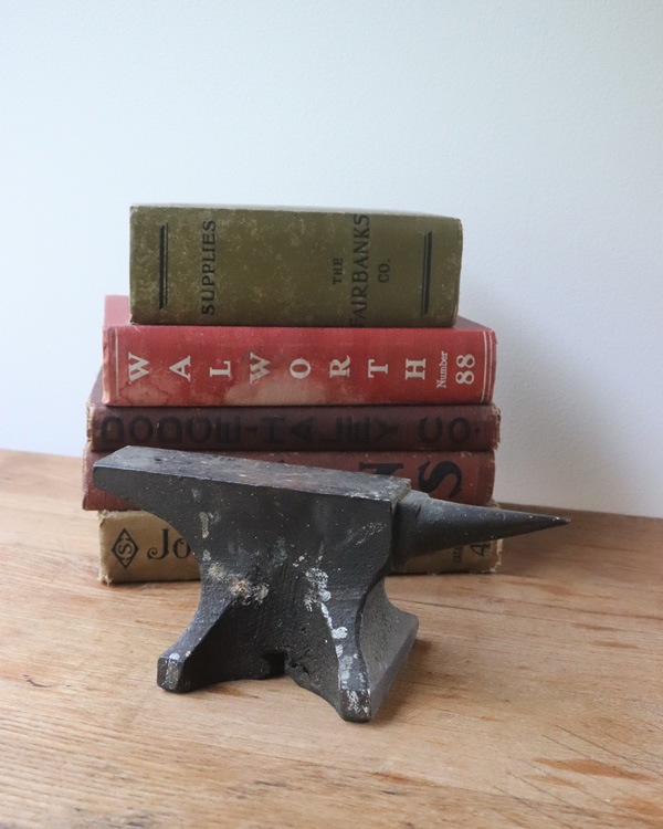 Cast Iron Farmstead Anvil｜キャストアイアン ファームステッド アンビル