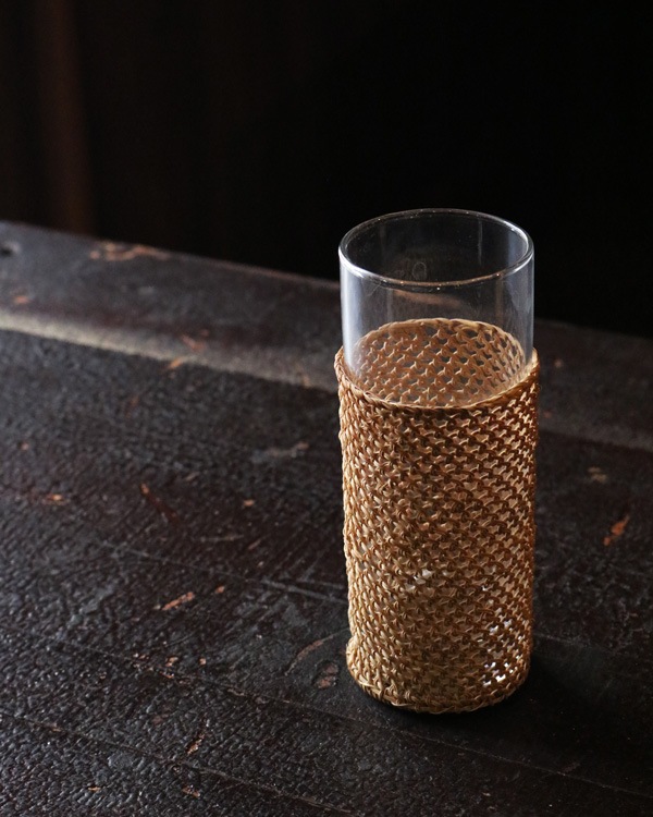 Glass covered with Rattan�å饿�󥫥С����饹