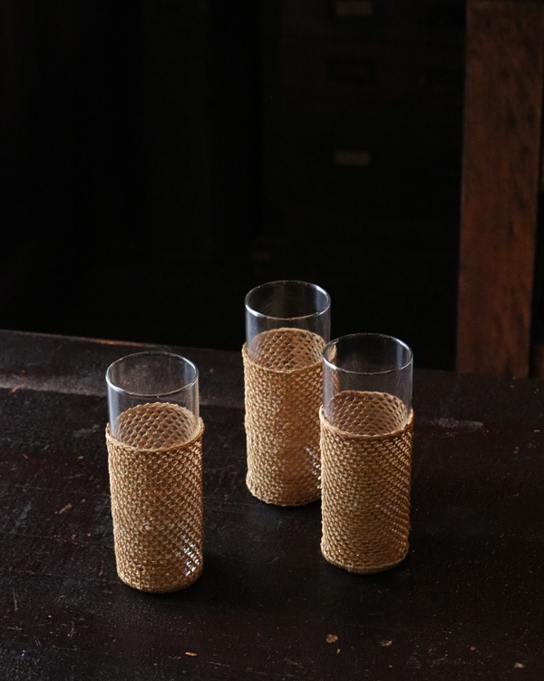 Glass covered with Rattan�å饿�󥫥С����饹