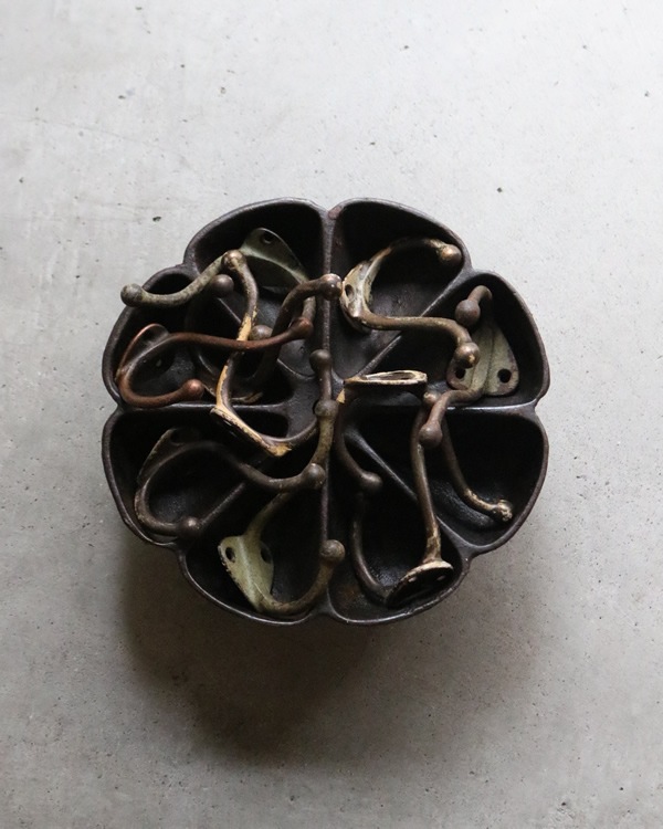 希少　vintage ビンテージ　キャスト　USAアイアンネイルカップ★鋳鉄製 希少vintage ビンテージキャストアイアンネイルカップ⭐️鋳鉄製