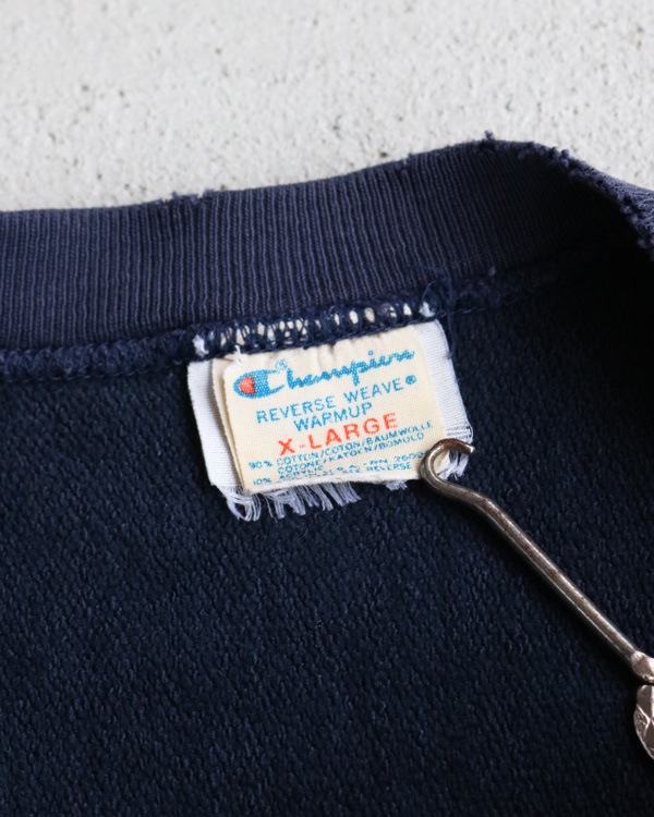 Distressed 80s Navy CHAMPION Reverse Weave Crewneck (XL)