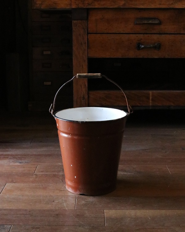 Enamel Brown Bucket�å��ʥ�����Х���