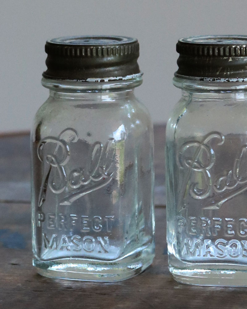 c.1930s “Ball” Salt & Pepper Shakers｜1930年代頃 “Ball” ソルト