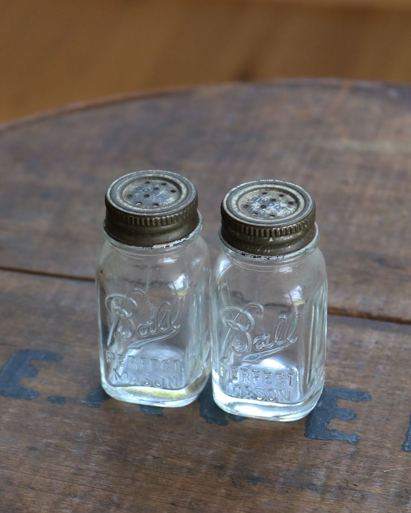 c.1930s “Ball” Salt & Pepper Shakers｜1930年代頃 “Ball” ソルト