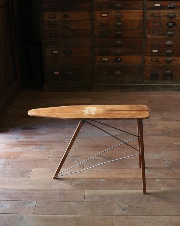 ビンテージ アイロン台 アイロン台 [生活雑貨とアンティークのオンラインショップ