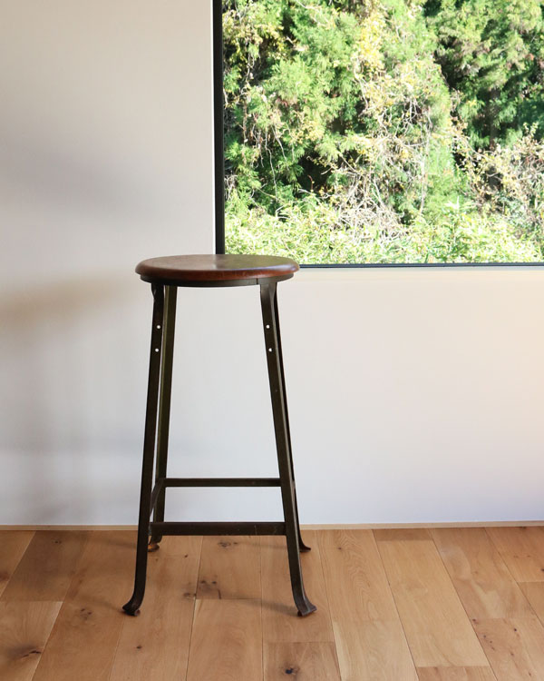 Metal Hi Stool�å᥿�� �ϥ����ġ���