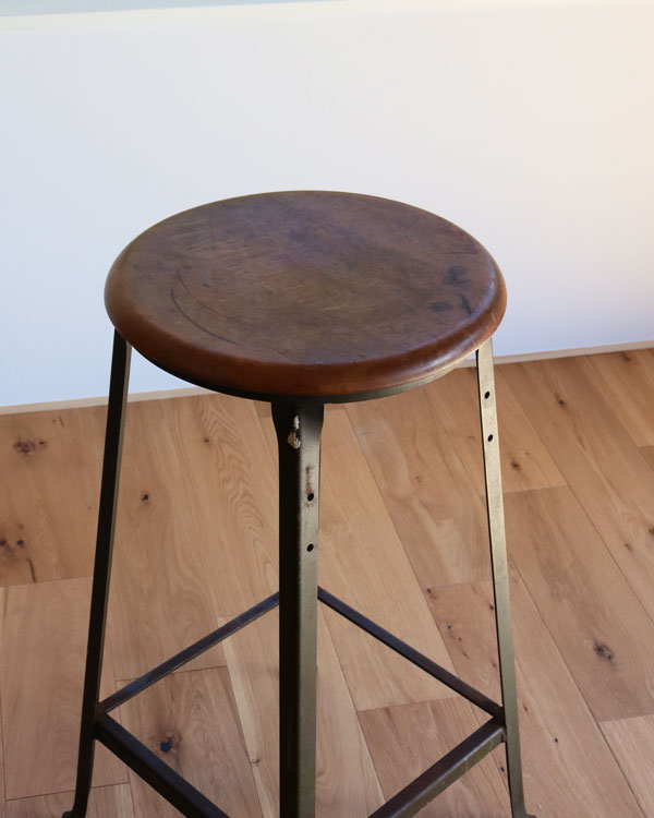 Metal Hi Stool�å᥿�� �ϥ����ġ���