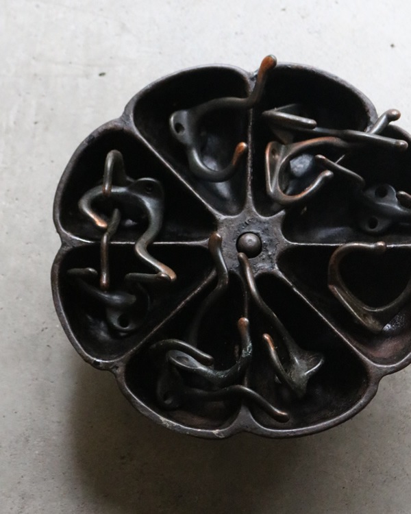 vintage ビンテージ キャスト USA アイアン ネイルカップ 鋳鉄製 Cast Iron Nail Cup｜ネイルカップ A