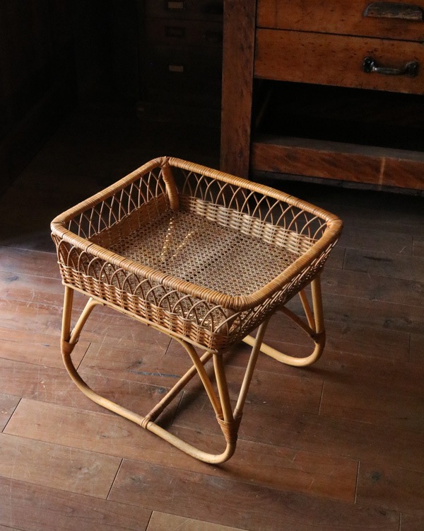 Rattan Stand Basket�å饿�� æ�ᤫ��������ɥ����� STB-24
