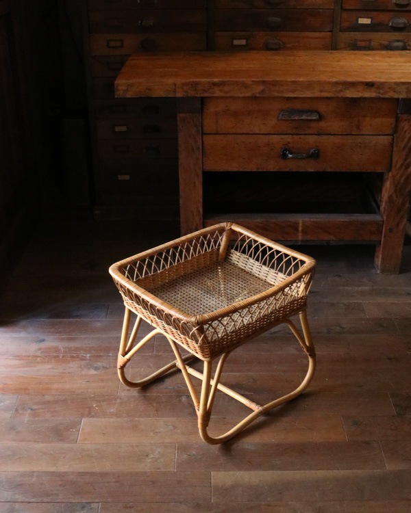 Rattan Stand Basket�å饿�� æ�ᤫ��������ɥ����� STB-24