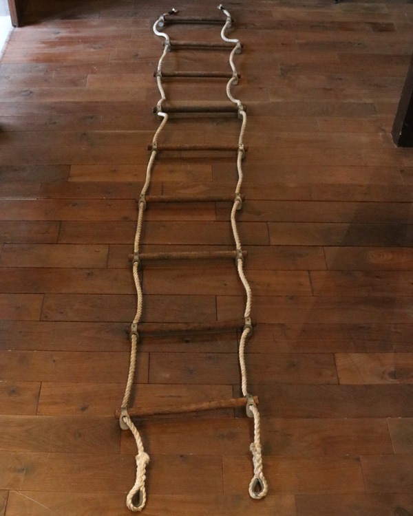 Emergency Escape Ladder A｜エマージェンシー エスケープラダー