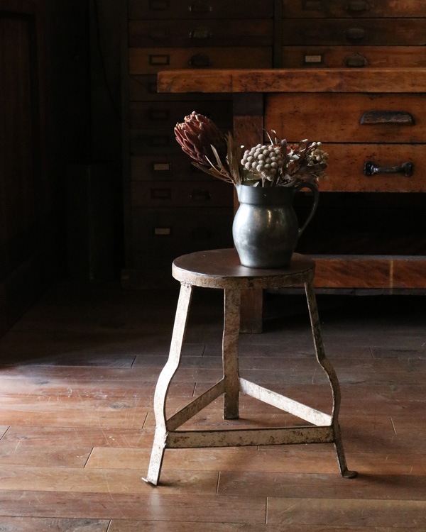 Metal Stool 3 legs�å᥿�륹�ġ���