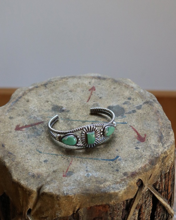 Native American Starling Silver turquoise Bangle A｜ネイティブ