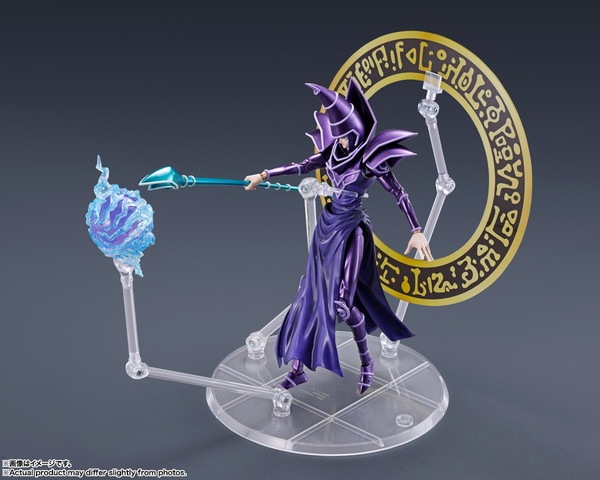 新品未開封】S.H.MonsterArts ブラック・マジシャン「遊☆戯☆王