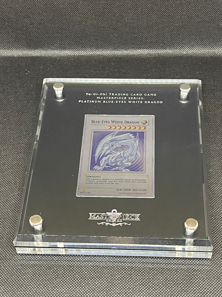 プラチナ『青眼の白龍(英語版/Platinum Blue-Eyes White Dragon