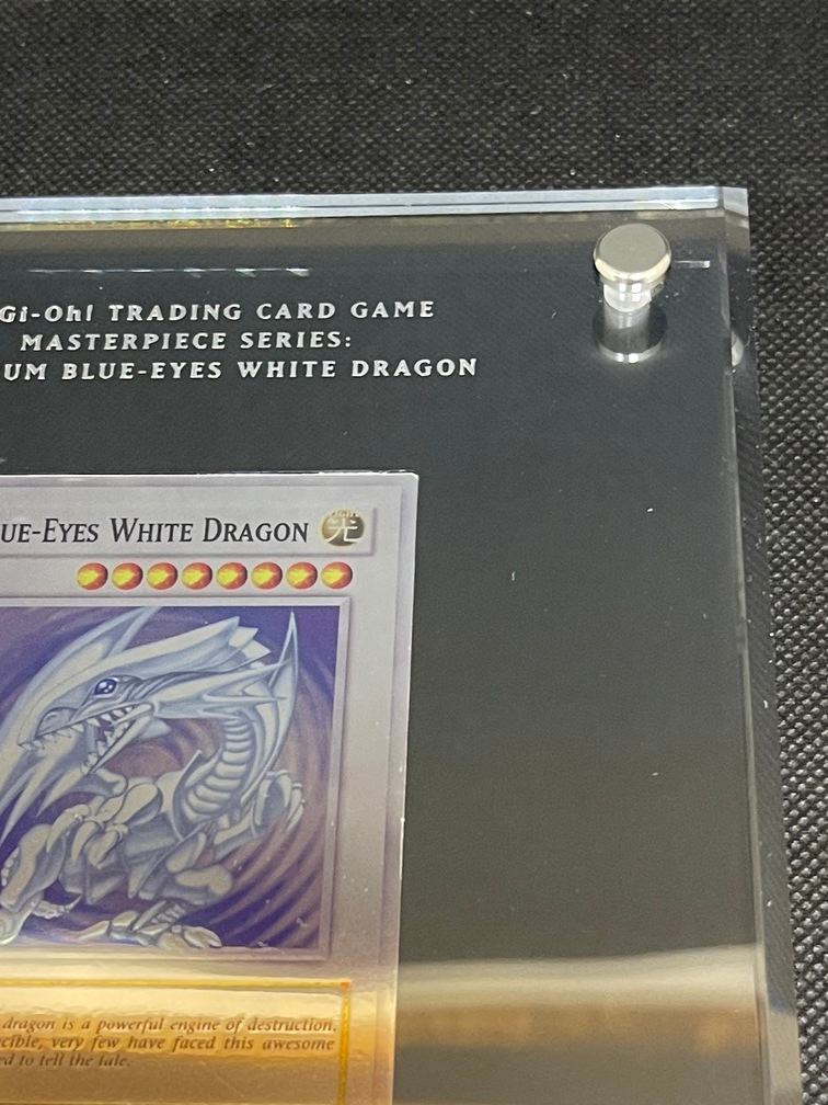 プラチナ『青眼の白龍(英語版/Platinum Blue-Eyes White Dragon