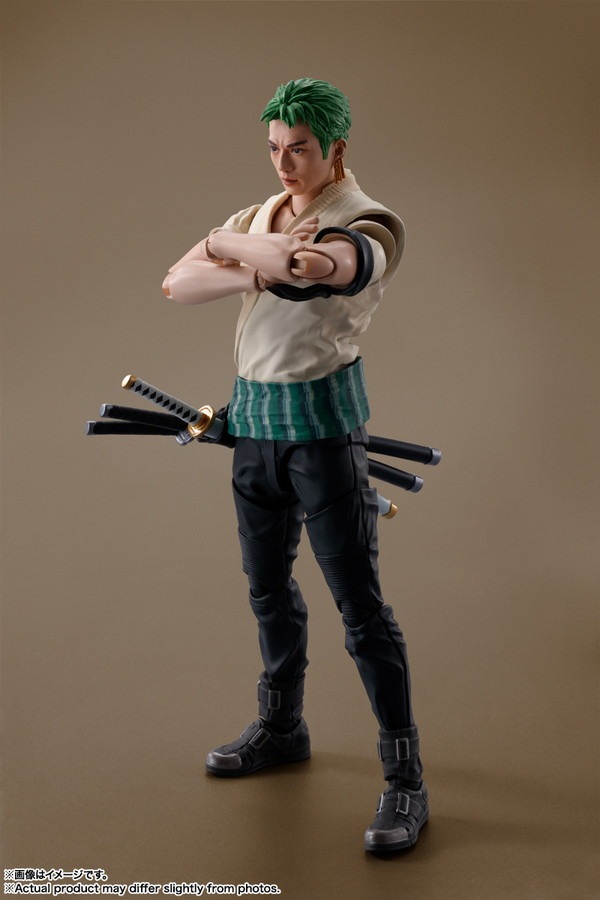 新品未開封】S.H.フィギュアーツ ロロノア・ゾロ（A Netflix Series 