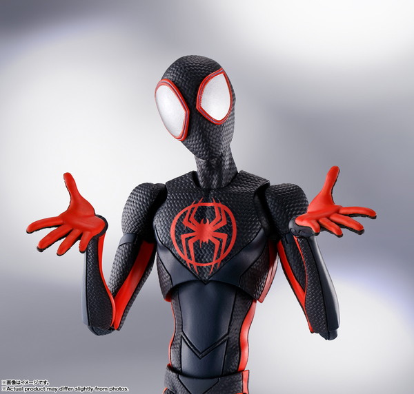 MEDICOM TOY、スパイダーマン、フィギュア、マイルス モラレス Amazon.co.jp: スパイダーマン:スパイダーバース SVアクション