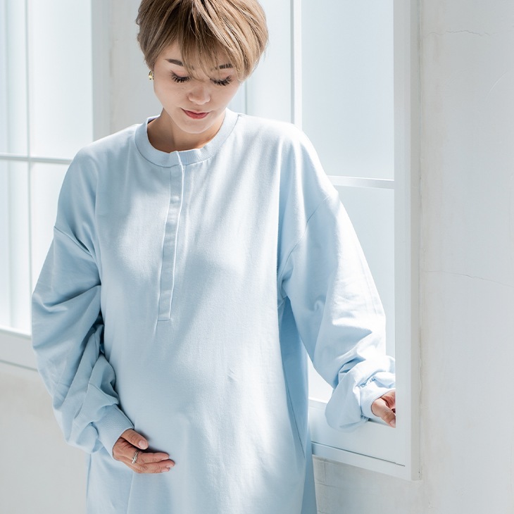 【OUTLET SALE 50%OFF!!】授乳ゆったりスウェットワンピース【マタニティ服／授乳服】21d53