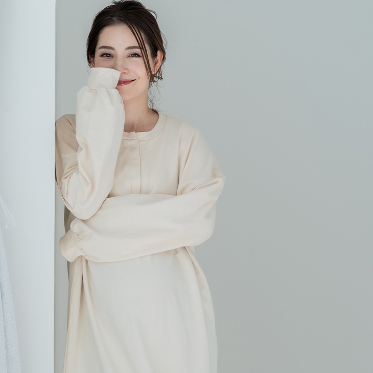【OUTLET SALE 50%OFF!!】授乳ゆったりスウェットワンピース【マタニティ服／授乳服】21d53