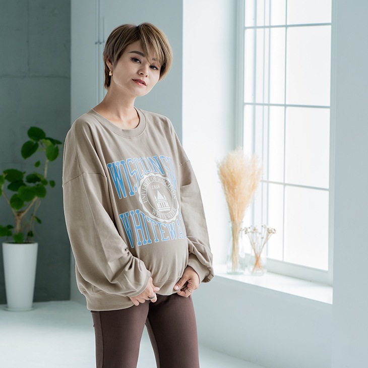 【OUTLET SALE】カレッジロゴトレーナー【マタニティ服】21d12
