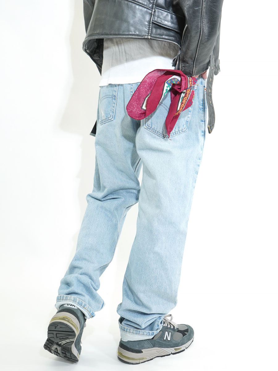 90'S LEVI'S 505 ICE BLUE DENIM JEANS (SIZE. W33 L32) MADE IN USA