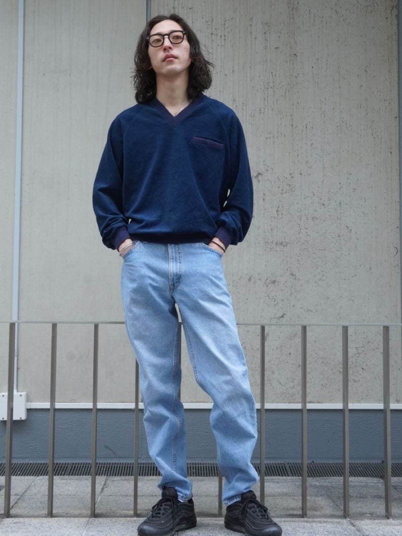 80'S LEE V NECK VELOUR SWEAT WITH POCKET (SIZE. MEDIUM) MADE IN USA