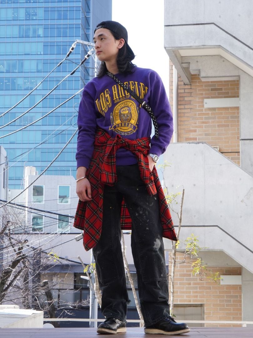 90'S NUTMEG ''LOS ANGELES LAKERS'' SWEAT SHIRT PURPLE (SIZE. MEDIUM) MADE IN USA