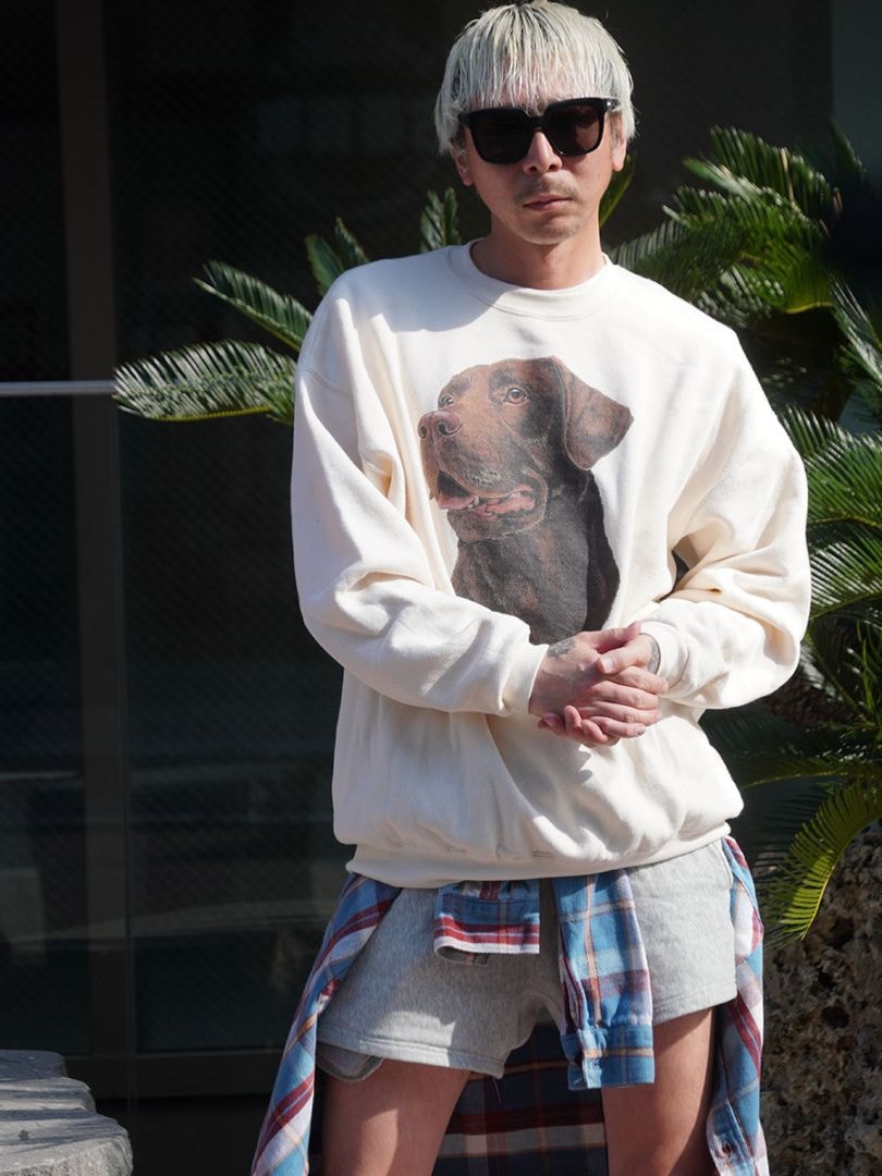 00'S LEE DOG PRINT SWEAT SHIRT LIGHT CREAM (SIZE. X LARGE)
