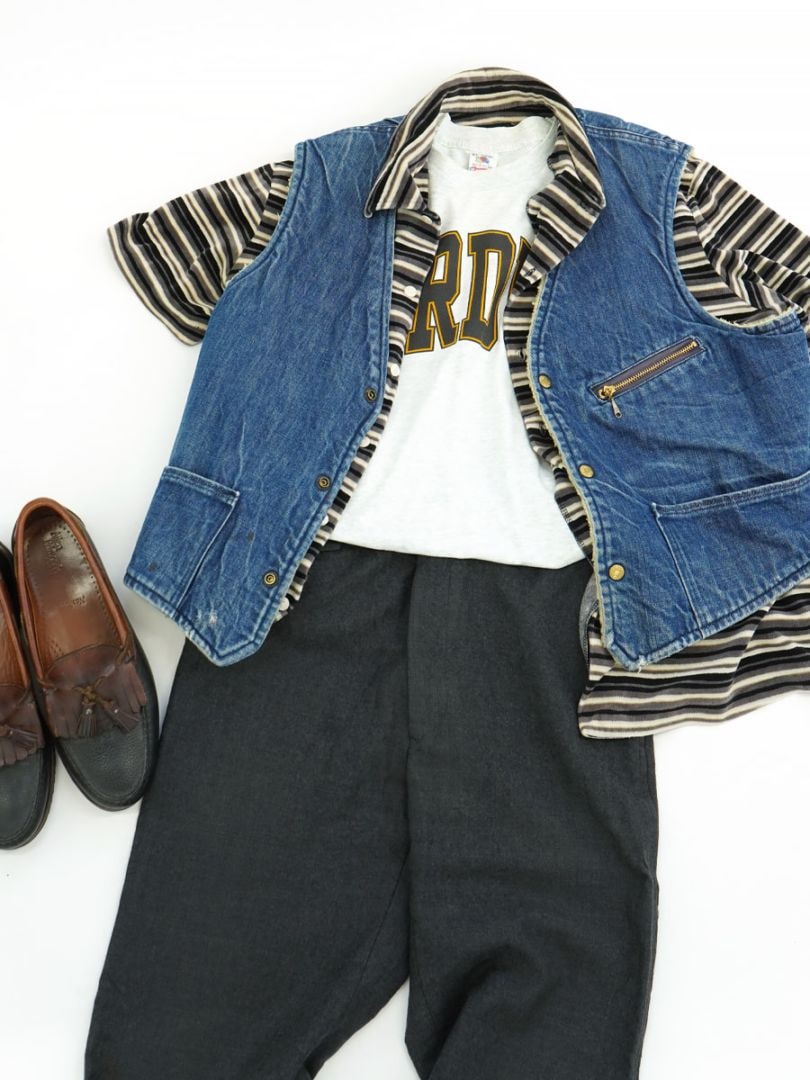 90'S GUESS JEANS RANDOM STRIPE S/S VELOUR SHIRT (SIZE. LARGE)