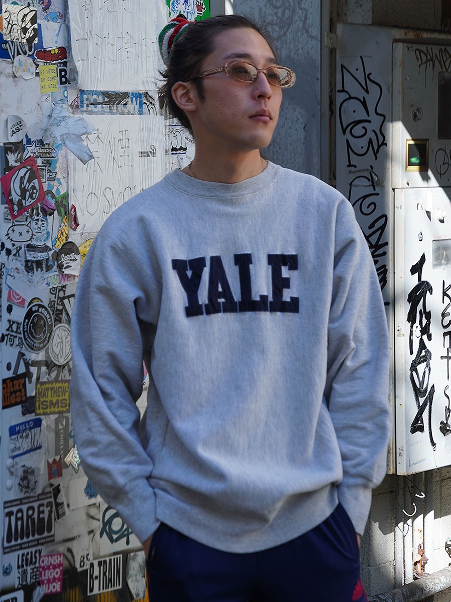 90's 刺繍タグ チャンピオンRW ''YALE'' 貼り付けロゴ 表記(XL) USA製