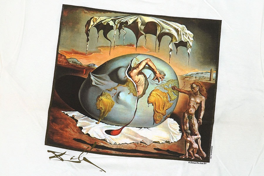 90's JERZEES SALVADOR DALI ''GEOPOLITICUS CHILD WATCHING THE BIRTH OF THE NEW MAN'' アートTシャツ 白 NOS