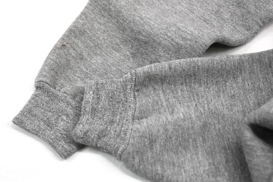 90's RUSSELL ATHLETIC ''PRINCETON UNIVERSITY'' 前V 3段プリントスウェット 表記(XL) USA製
