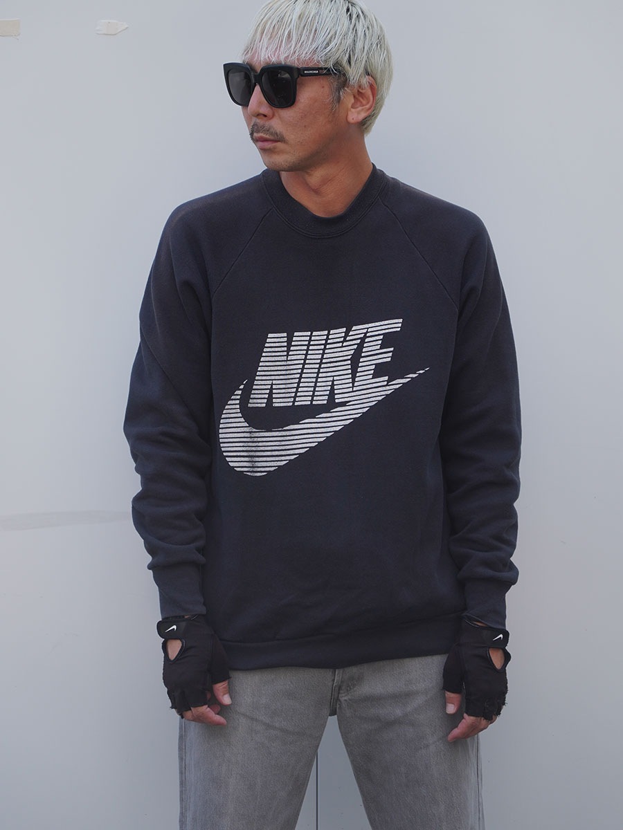 80's FRUIT OF THE LOOM ''NIKE'' スウォッシュロゴ ブートレグ ラグランスリーブスウェット ブラック 表記(L)