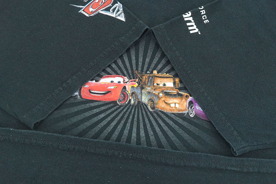 00's GILDAN ''カーズ2'' 両袖プリント入り Tシャツ ブラック 表記(L)