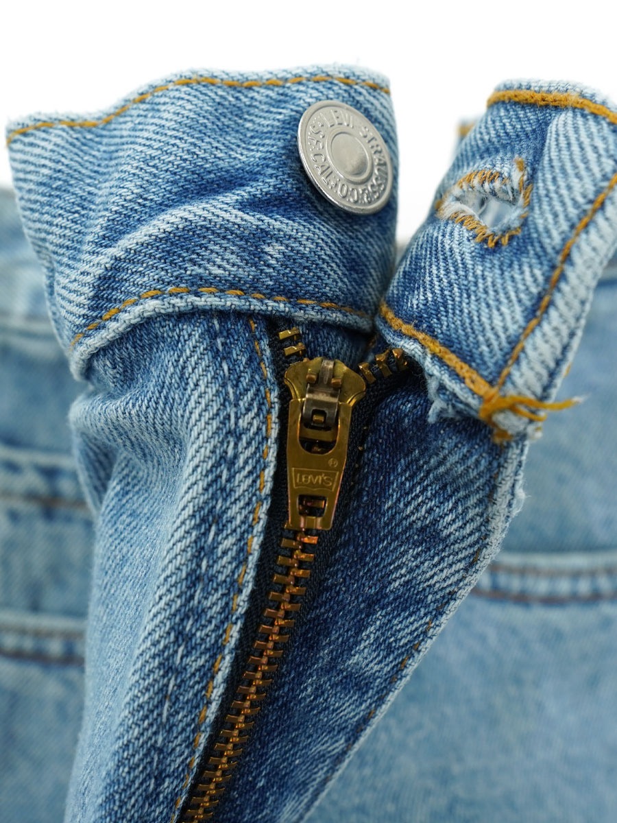 90'S LEVI'S 505 ICE BLUE JEANS (SIZE. W32 L32) MADE IN USA | NEW