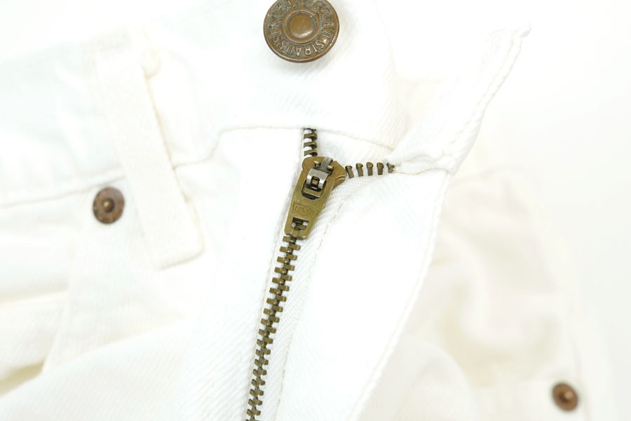 90'S LEVI'S 505 WHITE JEANS (SIZE.W32 L32) MADE IN USA