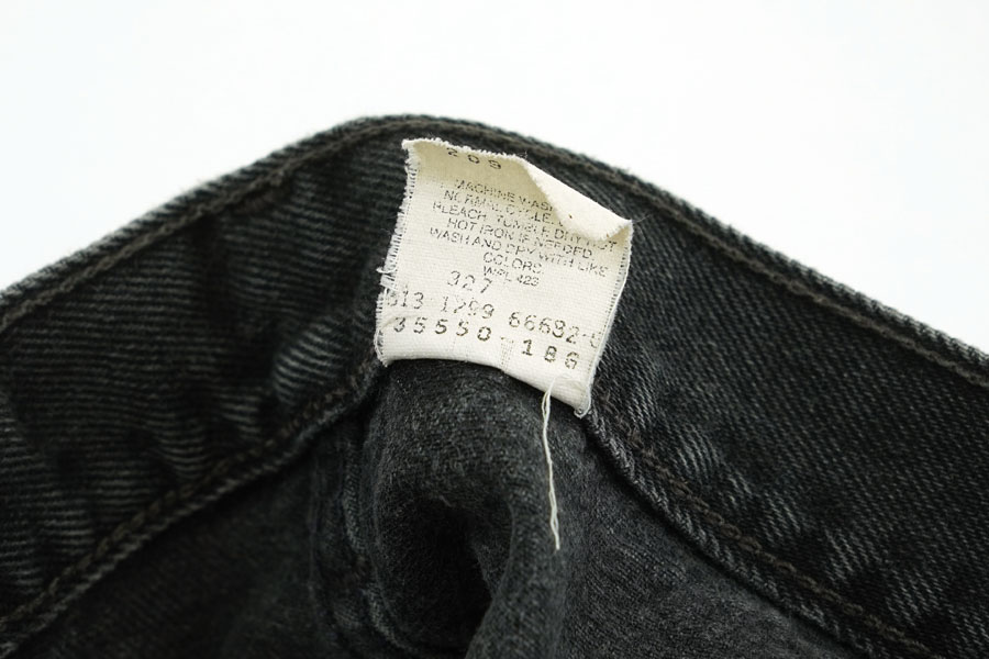 90'S LEVI'S 550 BLACK DENIM SHORTS (SIZE.W32 L00) MADE IN USA